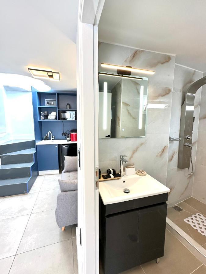 Step One | Luxury Suites Right In The Heart Of Acropolis Next To Metro Station Афины Экстерьер фото