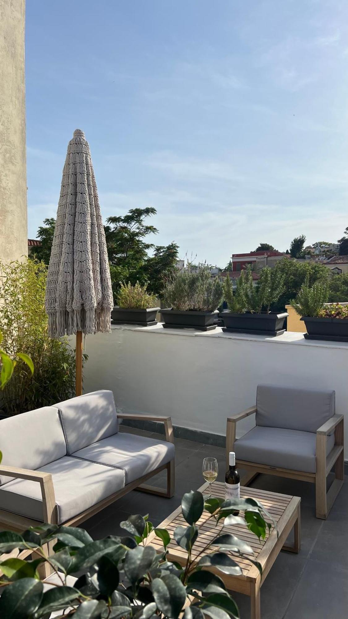 Step One | Luxury Suites Right In The Heart Of Acropolis Next To Metro Station Афины Экстерьер фото