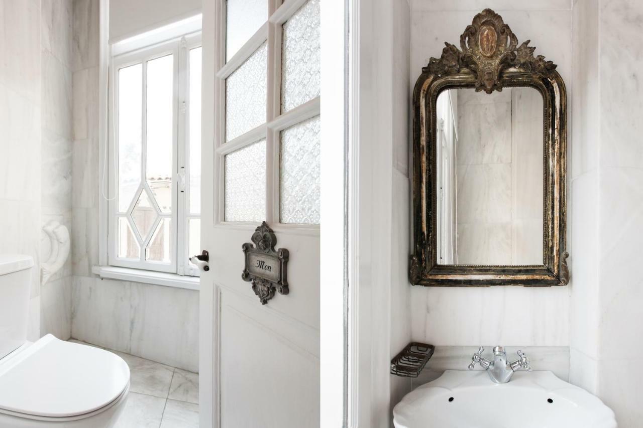 Step One | Luxury Suites Right In The Heart Of Acropolis Next To Metro Station Афины Экстерьер фото