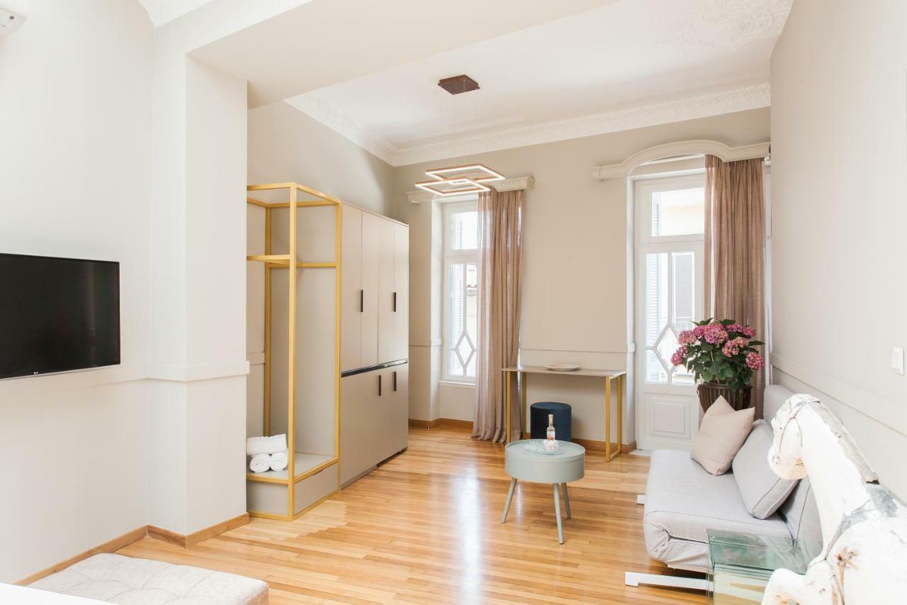 Step One | Luxury Suites Right In The Heart Of Acropolis Next To Metro Station Афины Экстерьер фото