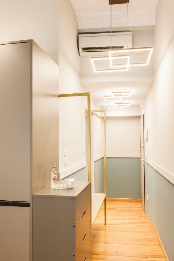 Step One | Luxury Suites Right In The Heart Of Acropolis Next To Metro Station Афины Экстерьер фото