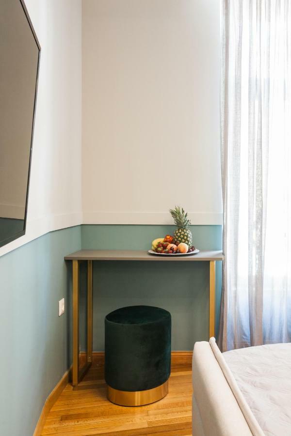 Step One | Luxury Suites Right In The Heart Of Acropolis Next To Metro Station Афины Экстерьер фото
